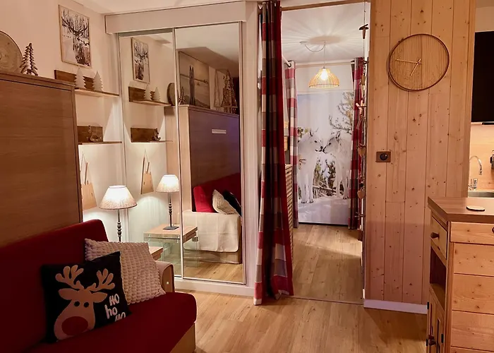 - Station - 4p Apartment